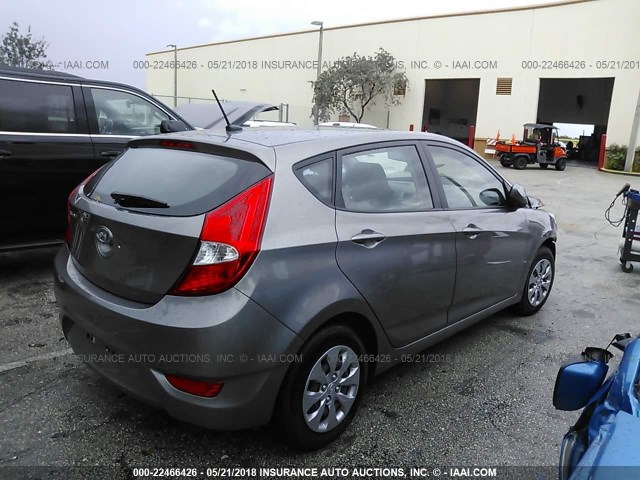 KMHCT5AE8HU364145 - 2017 HYUNDAI ACCENT SE GRAY photo 4