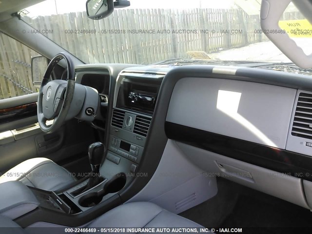 5LMEU88H05ZJ30665 - 2005 LINCOLN AVIATOR 黑色 照片 5