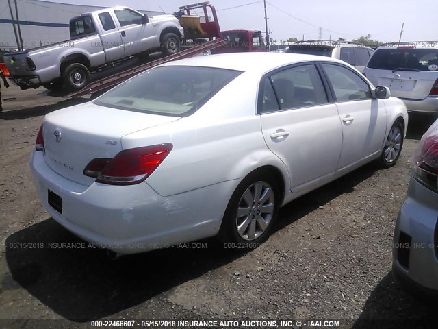 4T1BK36B16U078121 - 2006 TOYOTA AVALON XL/XLS/TOURING/LIMITED WHITE photo 4