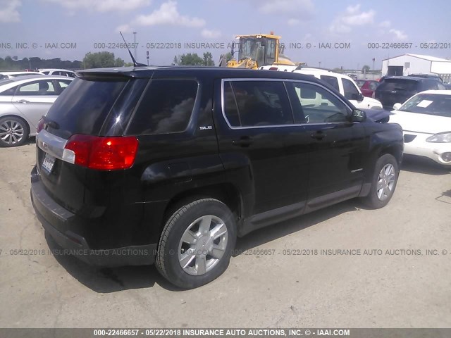 2CTALBEW7A6370122 - 2010 GMC TERRAIN SLE BLACK photo 4