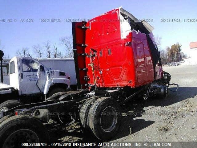 1FUGGLDR6HLGZ8740 - 2017 FREIGHTLINER CASCADIA 125  RED photo 4
