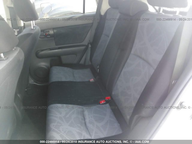 JTLZE4FE9B1121601 - 2011 TOYOTA SCION XB WHITE photo 8