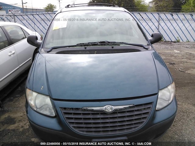 1C4GJ25B42B711953 - 2002 CHRYSLER VOYAGER BLUE photo 6