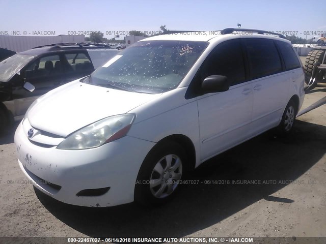 5TDZK23C78S107025 - 2008 TOYOTA SIENNA CE/LE WHITE photo 2