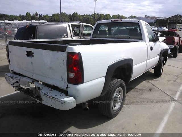 1GBHC24U67E195073 - 2007 CHEVROLET SILVERADO C2500 HEAVY DUTY WHITE photo 4