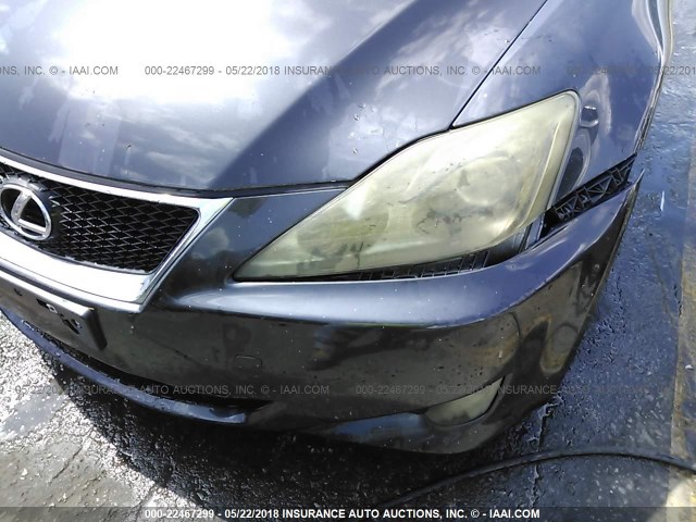 JTHBE262365003922 - 2006 LEXUS IS 350 GRAY photo 6