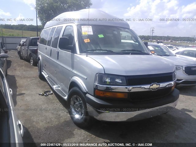 1GCWGBFG6G1128978 - 2016 CHEVROLET EXPRESS G2500  SILVER photo 1