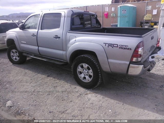 3TMJU4GN1EM172429 - 2014 TOYOTA TACOMA DOUBLE CAB PRERUNNER SILVER photo 3