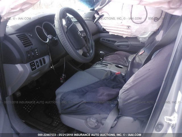 3TMJU4GN1EM172429 - 2014 TOYOTA TACOMA DOUBLE CAB PRERUNNER SILVER photo 5