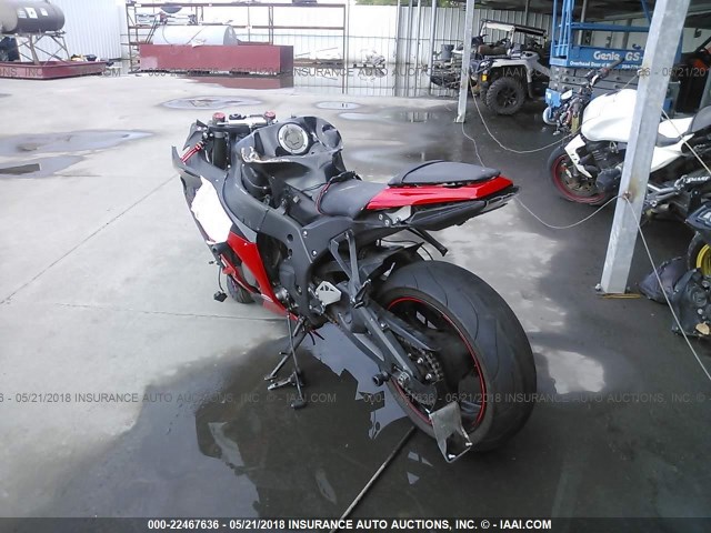 JKAZXCJ11BA004125 - 2011 KAWASAKI ZX1000 J RED photo 3