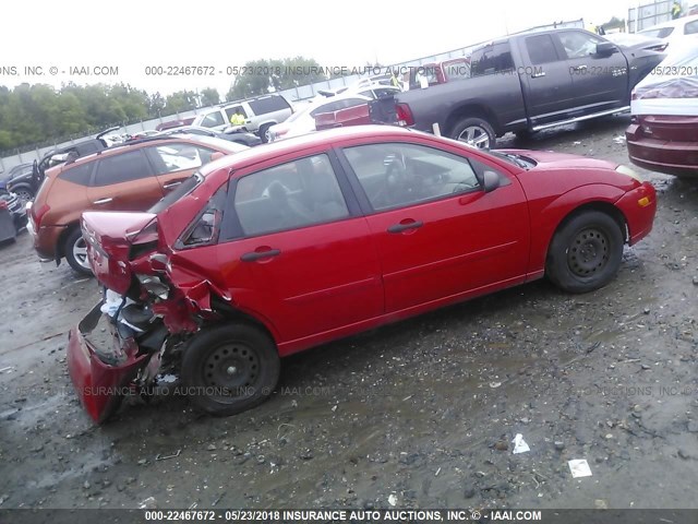 1FAFP34374W153513 - 2004 FORD FOCUS SE COMFORT/SE SPORT RED photo 4