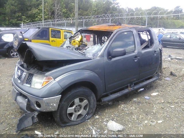 1N6AD07U96C427148 - 2006 NISSAN FRONTIER CREW CAB LE/SE/OFF ROAD GRAY photo 2