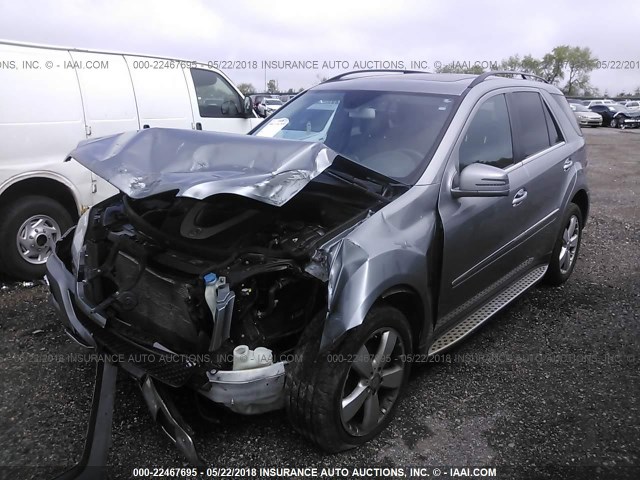 4JGBB8GB8BA759139 - 2011 MERCEDES-BENZ ML 350 4MATIC SILVER photo 2