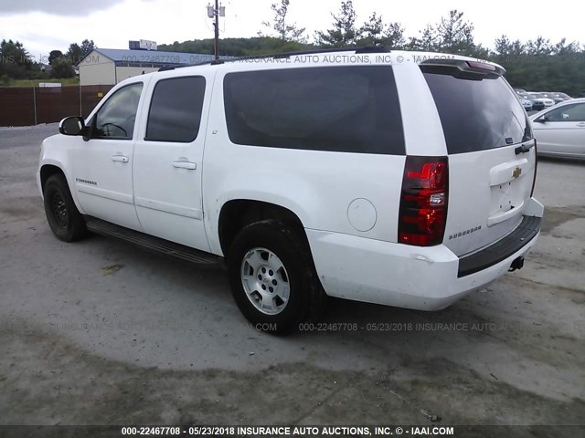 1GNFC16J27R244883 - 2007 CHEVROLET SUBURBAN C1500 WHITE photo 3