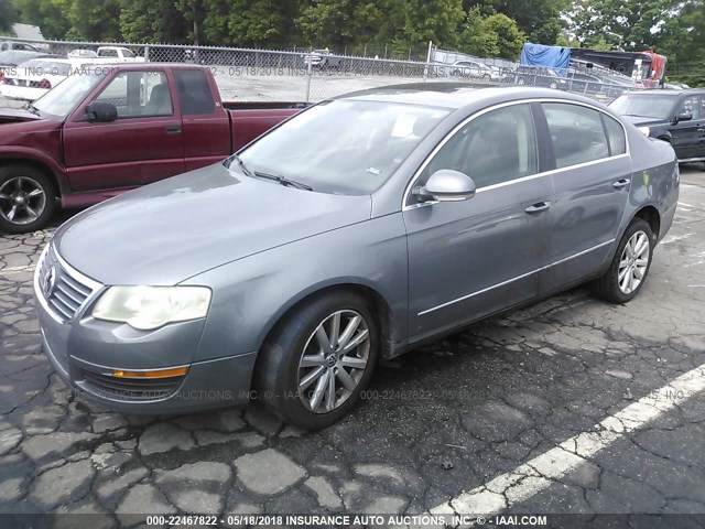 WVWAU73C76E107212 - 2006 VOLKSWAGEN PASSAT GRAY photo 2