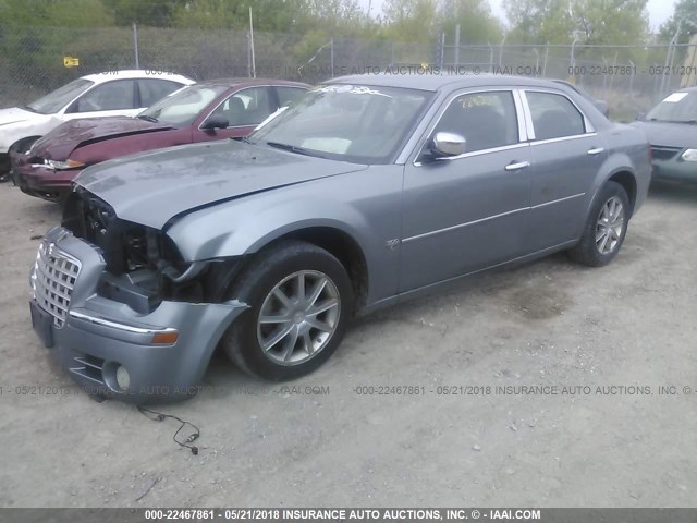 2C3LK63H27H874355 - 2007 CHRYSLER 300C GRAY photo 2