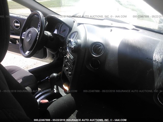 2G2WP552261264674 - 2006 PONTIAC GRAND PRIX WHITE photo 5