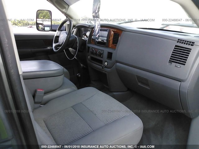 1D7KS28C16J164640 - 2006 DODGE RAM 2500 ST/SLT 灰色 照片 5