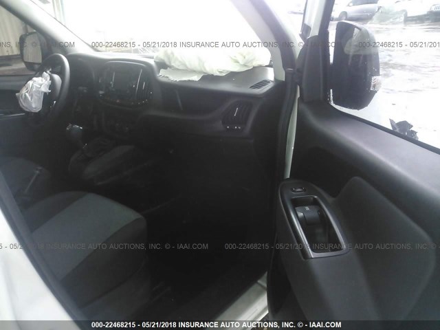 ZFBERFAB1H6D91124 - 2017 RAM PROMASTER CITY  白色 照片 5