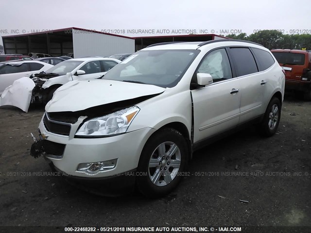 1GNKVJED1BJ380465 - 2011 CHEVROLET TRAVERSE LT WHITE photo 2