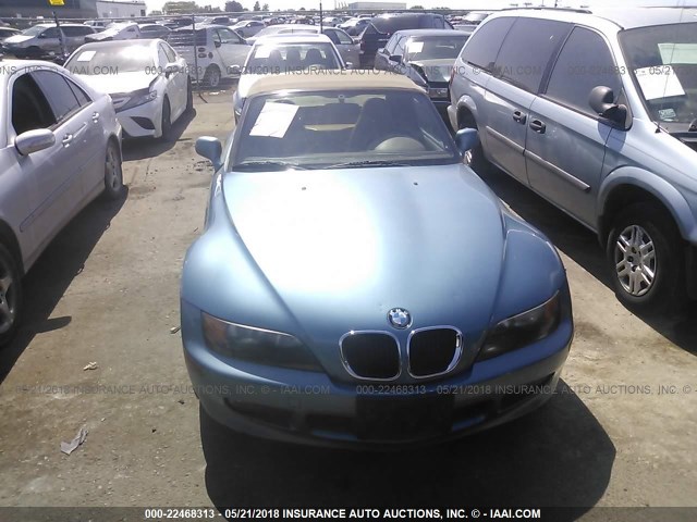 4USCH7327VLB77739 - 1997 BMW Z3 1.9 ღია ლურჯი ფოტო 6