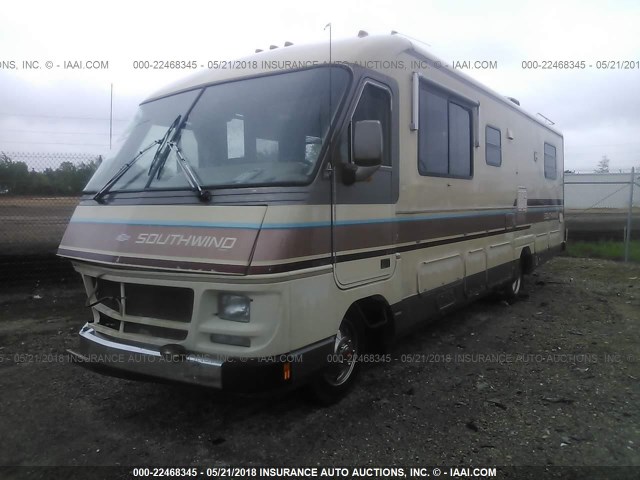 1GBKP37N4L3305130 - 1990 CHEVROLET P30 TAN photo 2