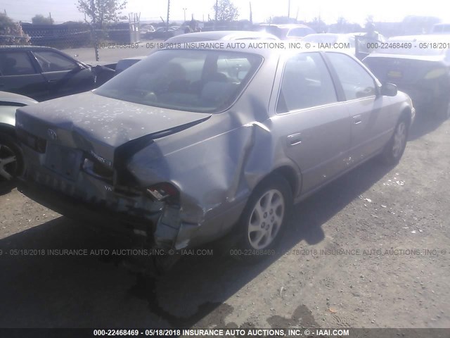 JT2BF22K5X0172965 - 1999 TOYOTA CAMRY LE/XLE TAN photo 4