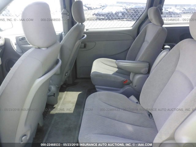 2C4GP44343R342485 - 2003 CHRYSLER TOWN & COUNTRY LX GRAY photo 8