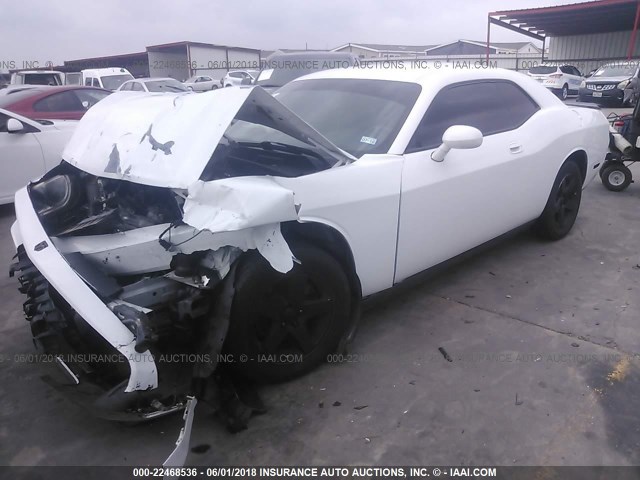 2B3CJ4DV9AH323663 - 2010 DODGE CHALLENGER SE WHITE photo 2