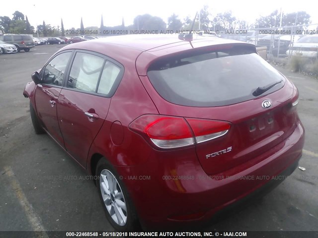 KNAFK5A89H5685925 - 2017 KIA FORTE LX RED photo 3