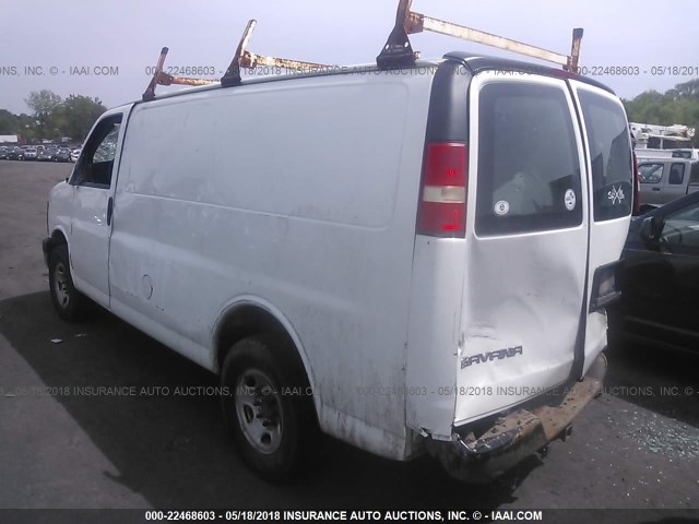 1GTGG25C381233692 - 2008 GMC SAVANA G2500 WHITE photo 3