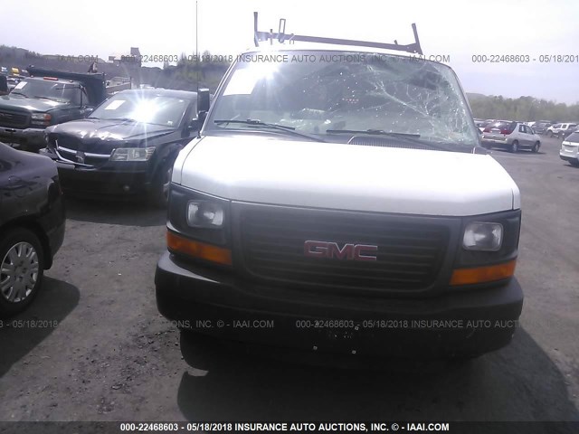 1GTGG25C381233692 - 2008 GMC SAVANA G2500 WHITE photo 6