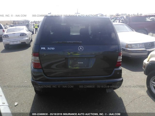 4JGAB54E11A258794 - 2001 MERCEDES-BENZ ML 320 BLUE photo 3