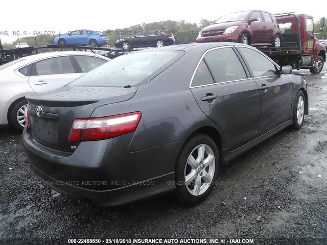 4T1BE46K09U389217 - 2009 TOYOTA CAMRY SE/LE/XLE GRAY photo 4