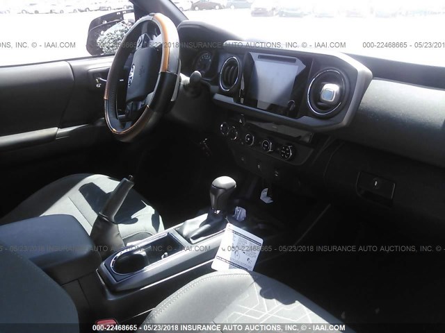 3TMCZ5AN3HM090750 - 2017 TOYOTA TACOMA DBL CAB/SR/TRDSPT/OR/PRO Қызғылт сары фото 5