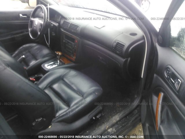 WVWRH63B41E153551 - 2001 VOLKSWAGEN PASSAT GLX 黑色 照片 5