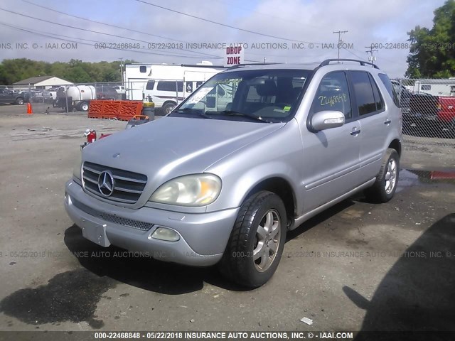 4JGAB75E22A318254 - 2002 MERCEDES-BENZ ML 500 SILVER photo 2