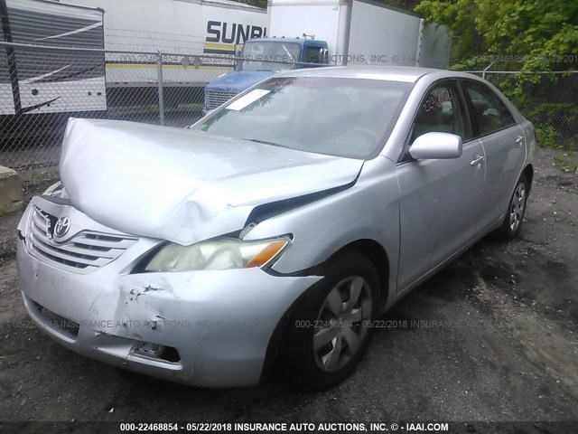 4T4BE46K19R097954 - 2009 TOYOTA CAMRY SE/LE/XLE SILVER photo 2