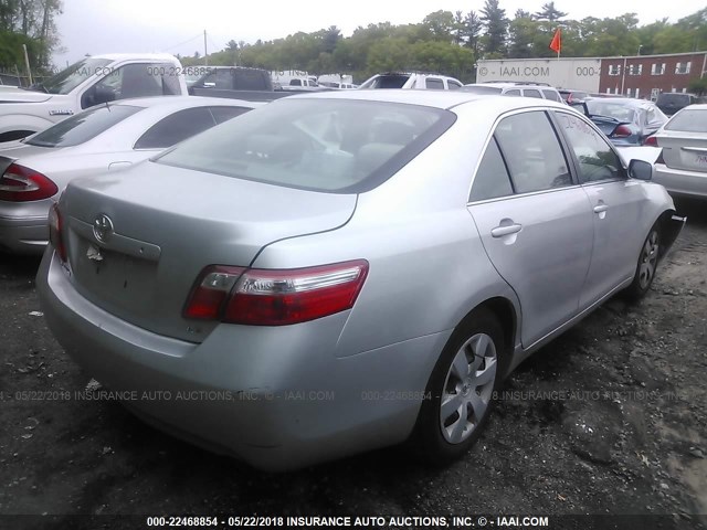 4T4BE46K19R097954 - 2009 TOYOTA CAMRY SE/LE/XLE SILVER photo 4