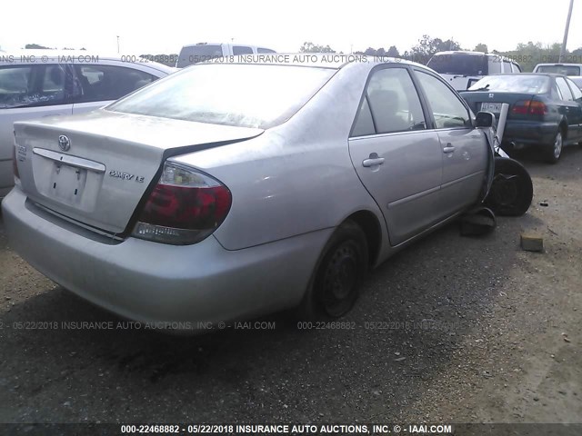 4T1BE32K05U959310 - 2005 TOYOTA CAMRY LE/XLE/SE SILVER photo 4