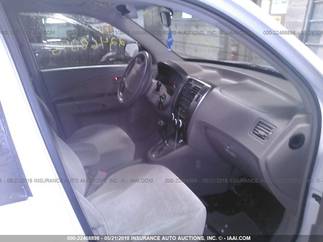 KM8JN72D15U185198 - 2005 HYUNDAI TUCSON GLS/LX WHITE photo 5