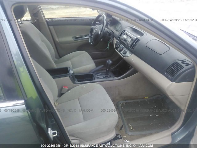 4T1BE32K82U588859 - 2002 TOYOTA CAMRY LE/XLE/SE მწვანე ფოტო 5