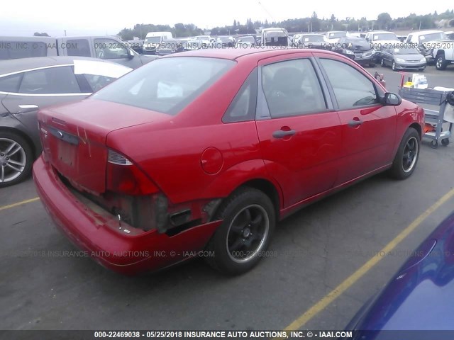 1FAHP34N27W211851 - 2007 FORD FOCUS ZX4/S/SE/SES RED photo 4