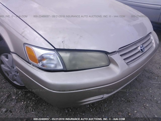 4T1BG22K4XU922509 - 1999 TOYOTA CAMRY CE/LE/XLE ოქროსფერი ფოტო 6
