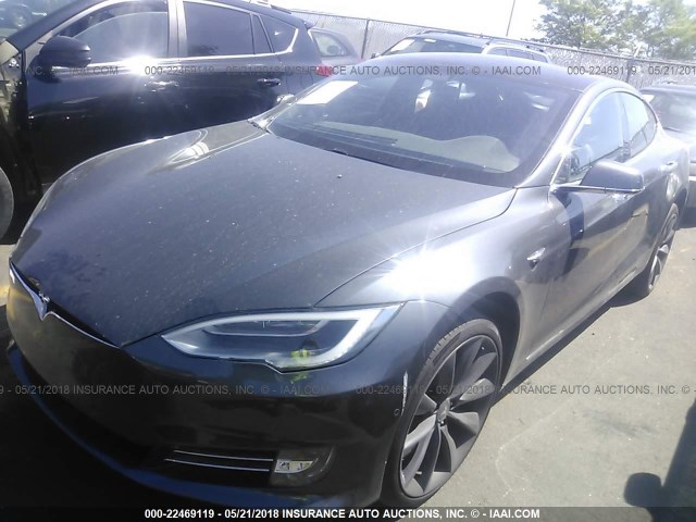 5YJSA1E24HF185141 - 2017 TESLA MODEL S Մոխրագույն լուսանկար 2