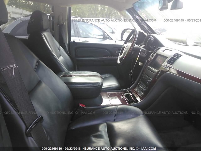 1GYFK63878R232203 - 2008 CADILLAC ESCALADE LUXURY შავი ფოტო 5