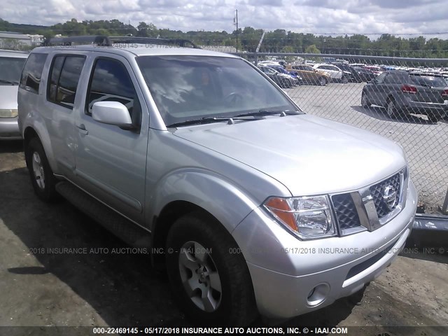 5N1AR18U66C621785 - 2006 NISSAN PATHFINDER LE/SE/XE SILVER photo 1