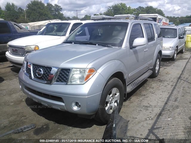 5N1AR18U66C621785 - 2006 NISSAN PATHFINDER LE/SE/XE SILVER photo 2