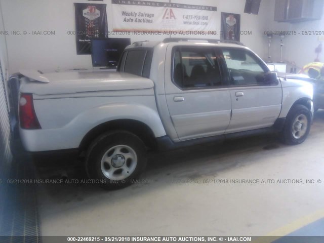 1FMZU67E42UB39734 - 2002 FORD EXPLORER SPORT TR  SILVER photo 4