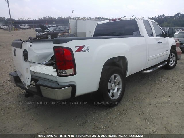 1GTR2VE00BZ202245 - 2011 GMC SIERRA K1500 SLE WHITE photo 4